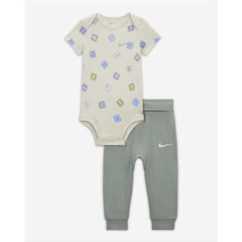 Nike Baby (0-9M) 2-Piece Printed Bodysuit Set