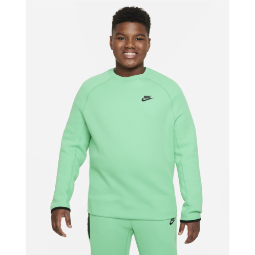 Nike Sportswear Tech Fleece Big Kids (Boys) Sweatshirt (Extended Size)