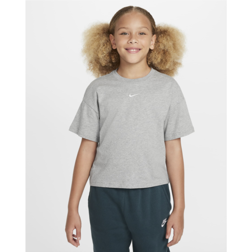 Nike Sportswear Essential Big Kids (Girls) T-Shirt