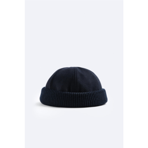 Zara COMBINATION SHORT FLANNEL HAT