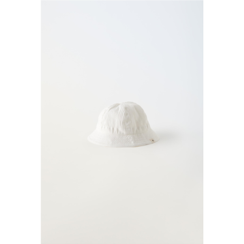 Zara STAR LABEL HAT