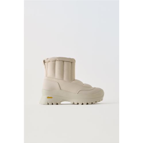 Zara VIBRAM WATER REPELLENT QUILTED ANKLE BOOTS