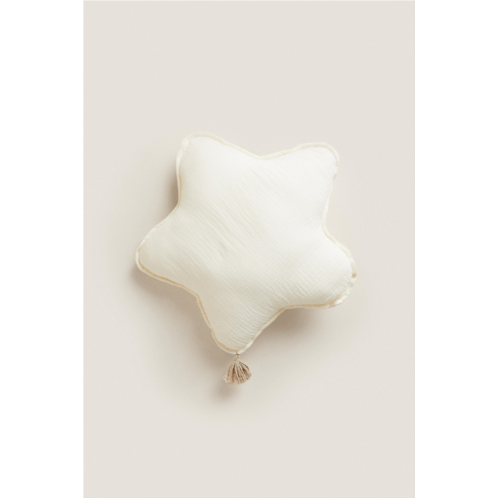 Zara CHILDRENS MUSLIN STAR THROW PILLOW