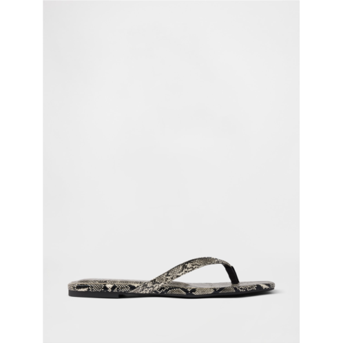 Gap Vegan Leather Flip Flop Sandals