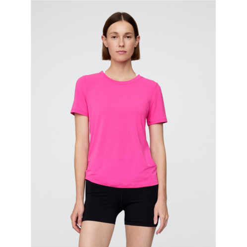 GapFit Breathe T-Shirt