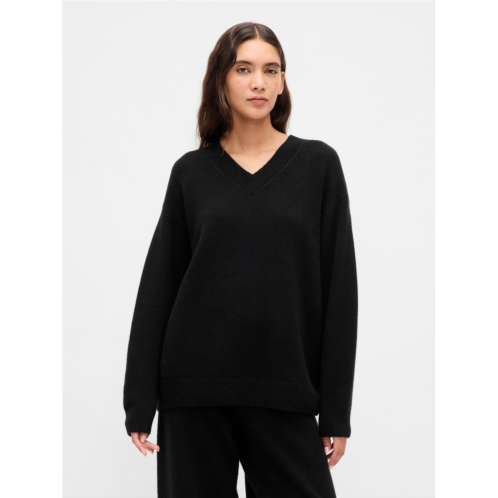 Gap CashSoft Oversized V-Neck Sweater