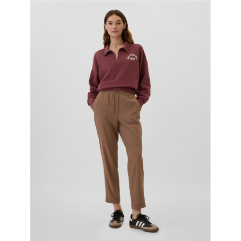 GapFit Tapered Runaround Pants