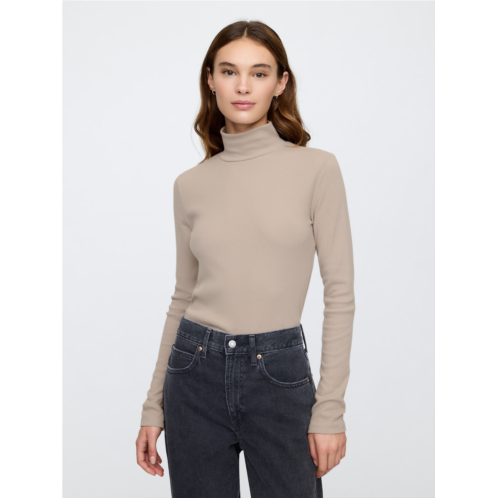 Gap Ribbed Mockneck T-Shirt