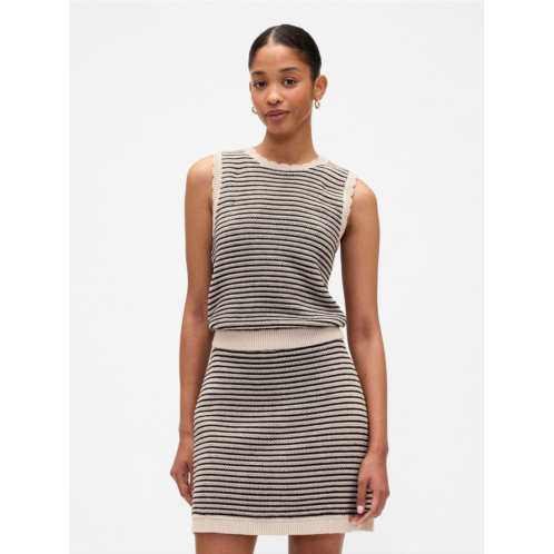 Gap Sleeveless Mixed-Stitch Sweater Tank Top