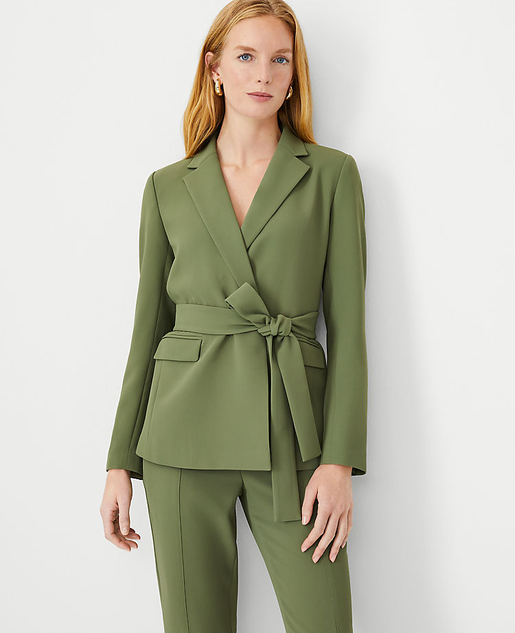 Anntaylor The Petite Belted Blazer in Crepe