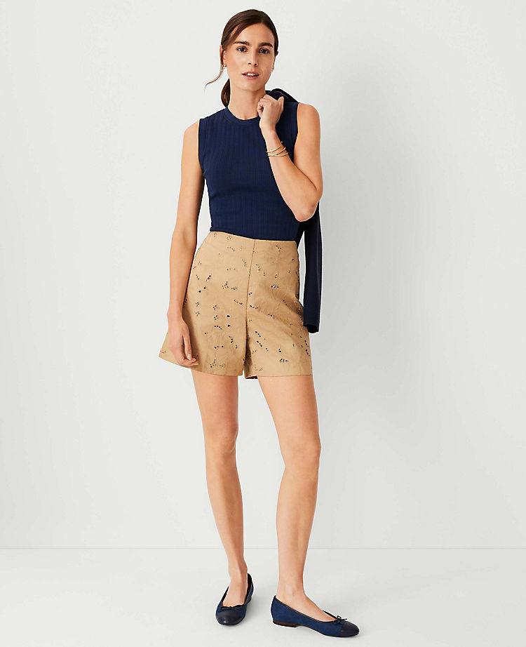 Anntaylor The Petite Side Zip Metro Short in Embroidery