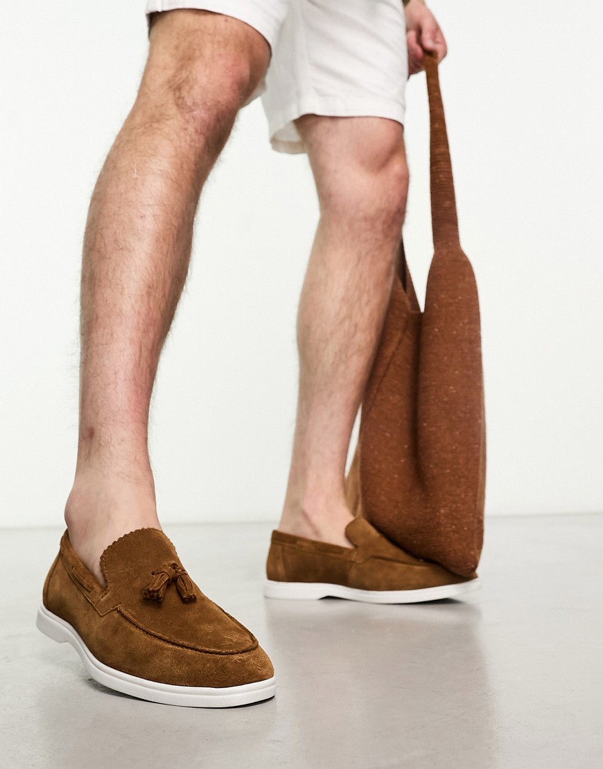 ASOS DESIGN Loafers In Tan Suede With White Sole
