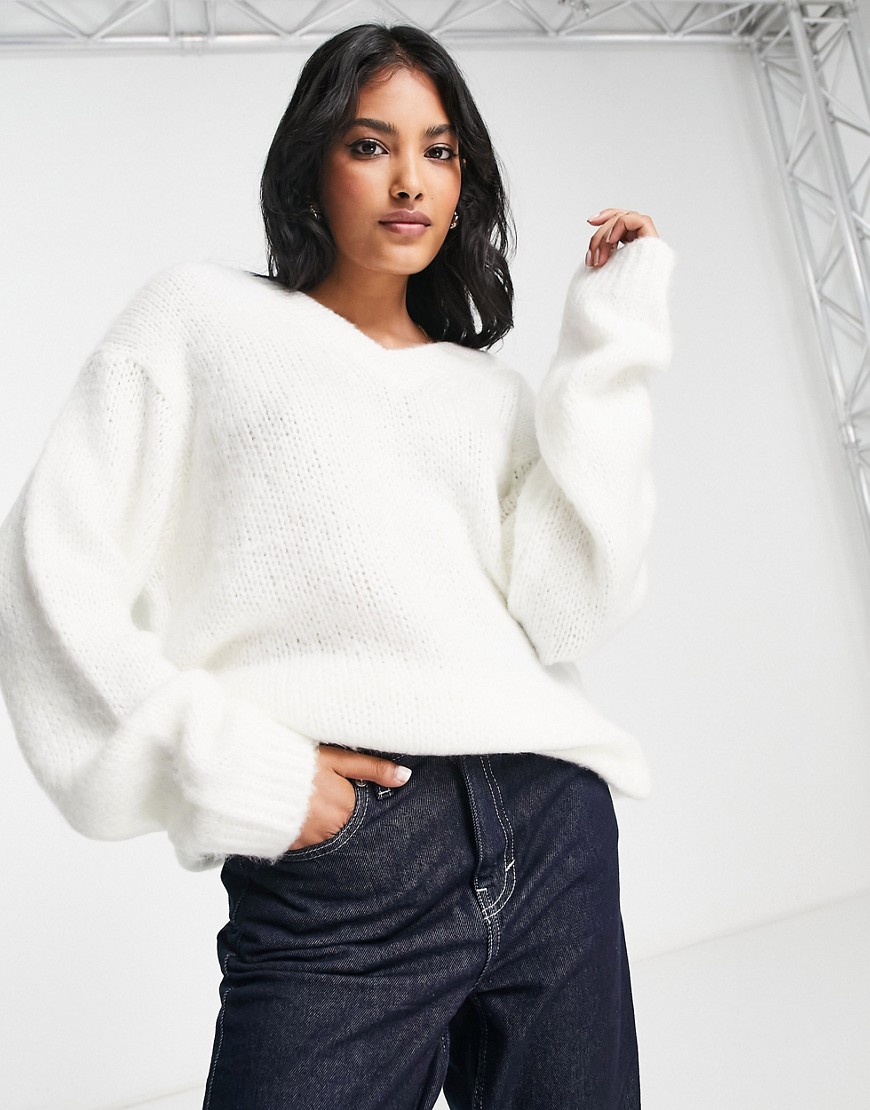 ASOS DESIGN longline sweater with v neck in brushed yarn in cream