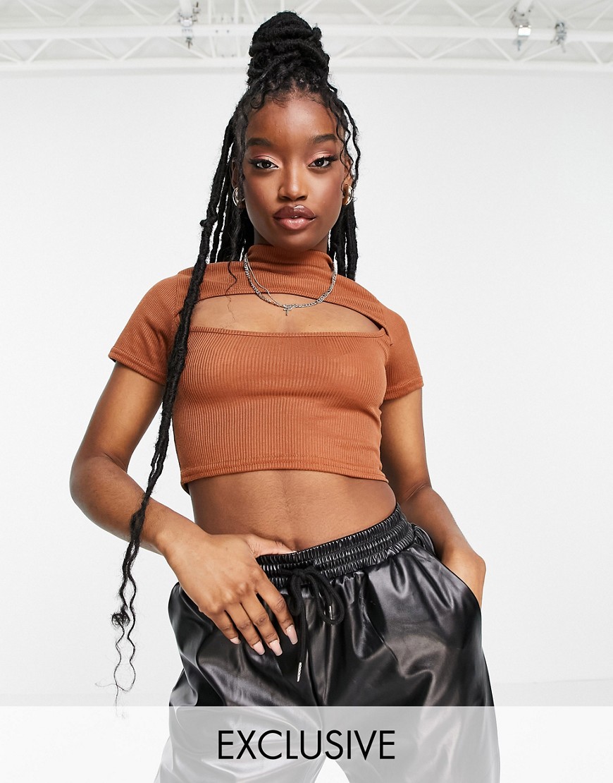 Missguided key hole front crop top in mocha