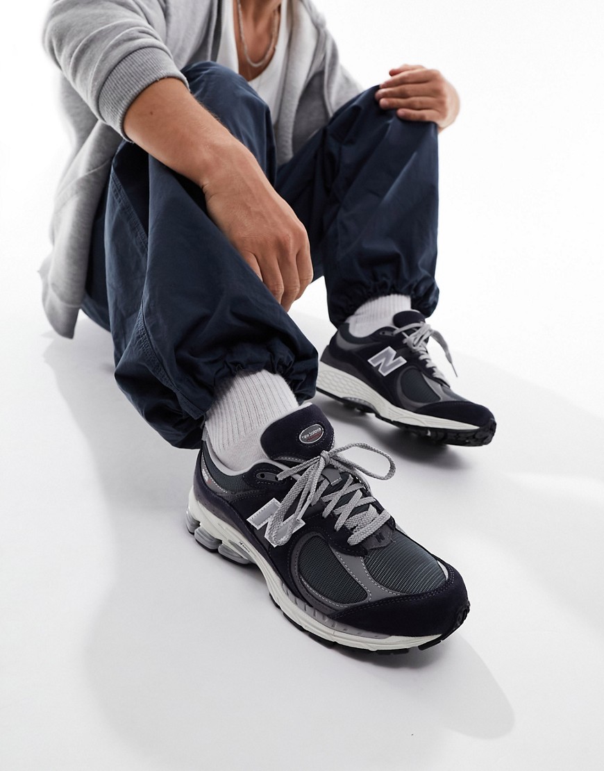 New Balance 2002R sneakers in navy with white detail
