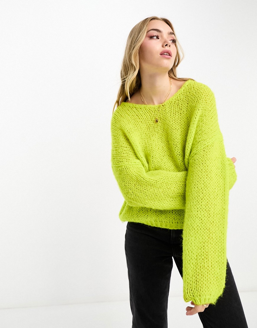 Vero Moda v neck textured knit sweater in sulphur