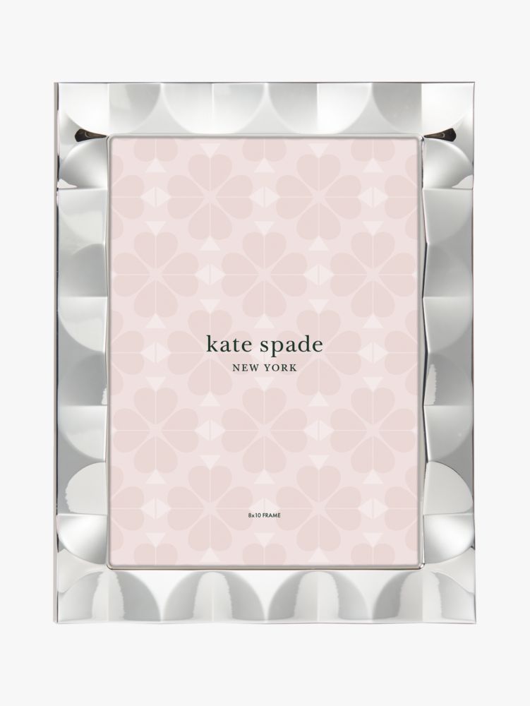 Kate spade South Street 8x10 Scallop Frame