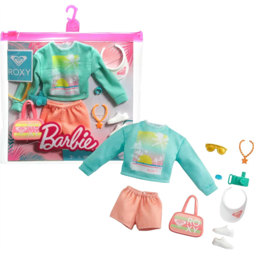 Barbie Storytelling Fashion Pack of Doll Clothes Inspired by Roxy: Sweatshirt with Roxy Graphic, Orange Shorts & 7 Beach-Themed Accessories Dolls Including Camera