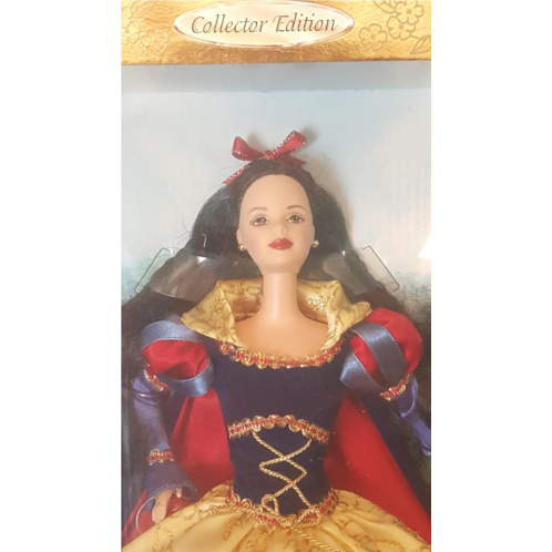 Barbie Collectibles Doll As Snow White