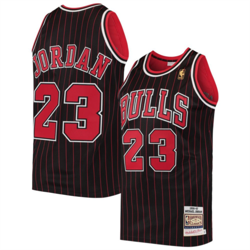 Mens Mitchell & Ness Michael Jordan Black Chicago Bulls 1996 Hardwood Classics Authentic Jersey