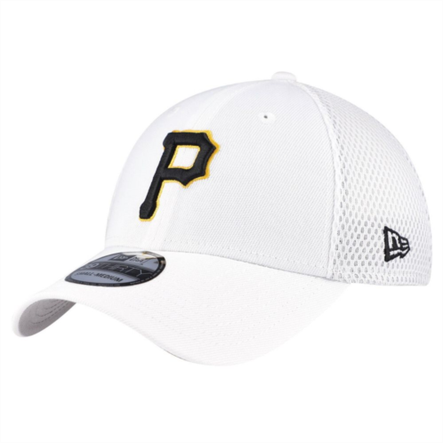 Mens New Era White Pittsburgh Pirates REPREVEANeo 39THIRTY Flex Hat