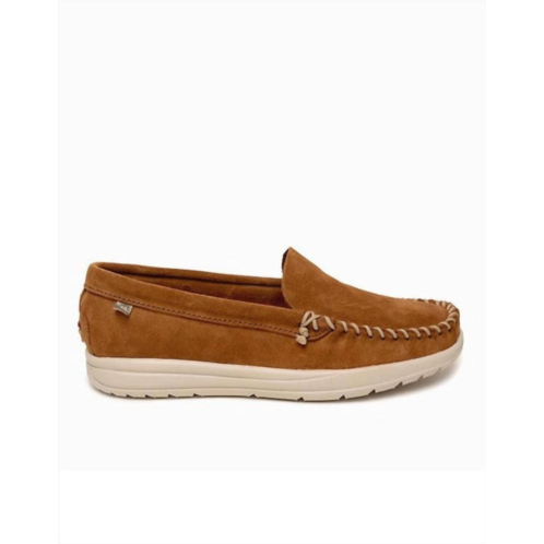 MINNETONKA womens discover classic shoes in brown