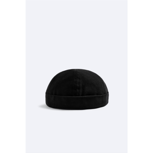 Zara SHORT TEXTURED WEAVE HAT