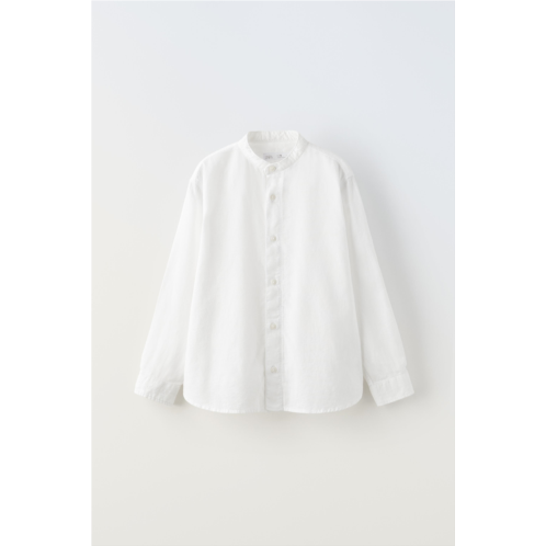 Zara Long sleeve banded collar shirt. Front button closure. Fabric is 77% cotton and 23% linen.
