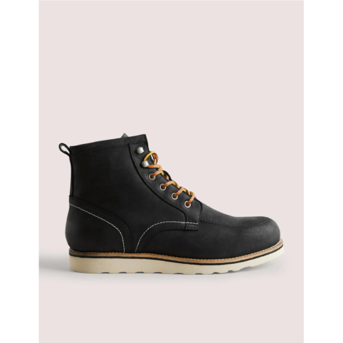 Boden Leather Chukka Boots - Black