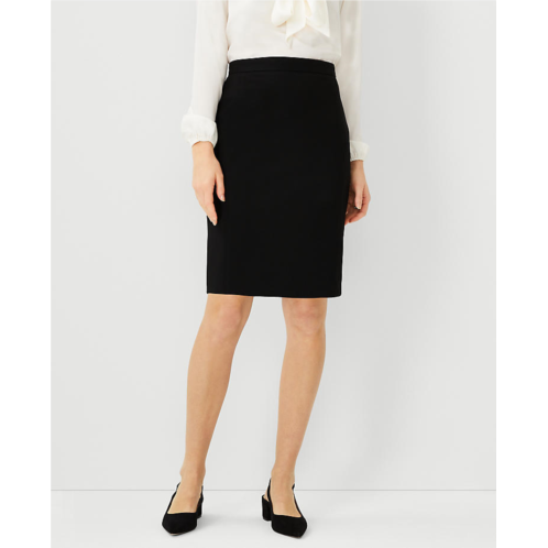 Anntaylor Seamed Pencil Skirt in Bi-Stretch