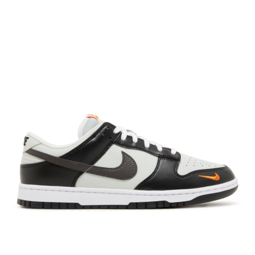 Nike Dunk Low Mini Swoosh - Black Total Orange