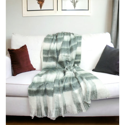 Homezia transitional gray and white woven handloom throw