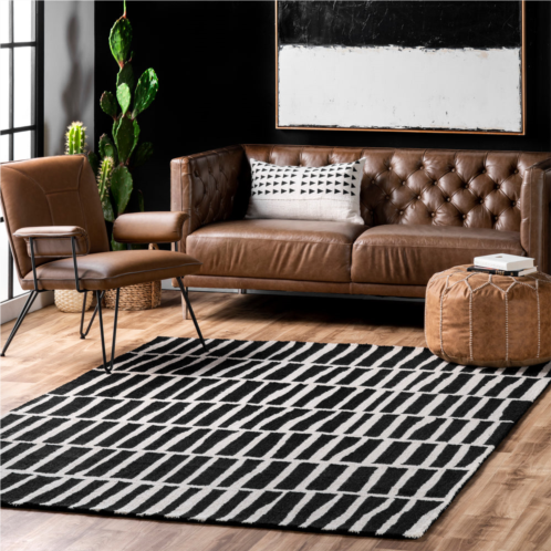 NuLOOM hand tufted lemuel area rug