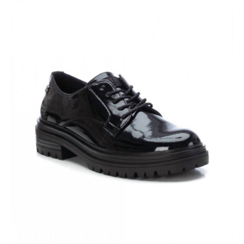 Xti womens lace-up oxfords in black