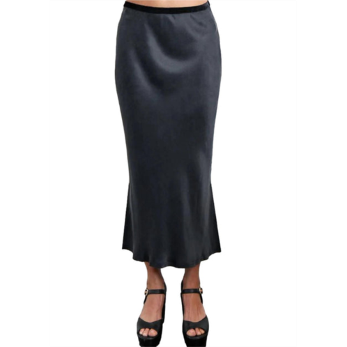 Go by Go Silk long for it skirt in black