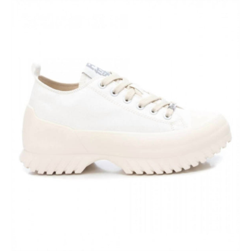 Xti womens canvas platform sneakers in white