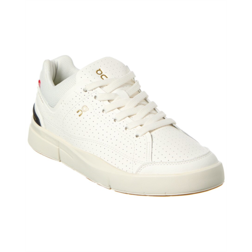 On Running the roger centre court sneaker