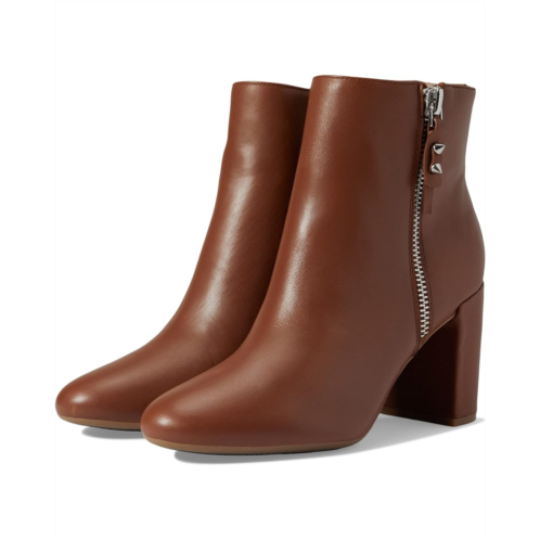 Nine West Takes 9X9