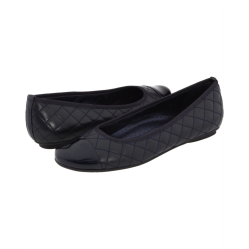 Womens Vaneli Serene