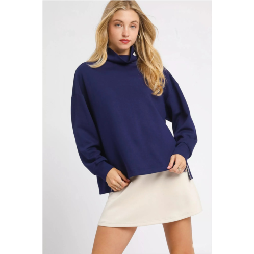 TRUEDAMES turtle neck dolman sleeve side slit sweater with contrast detail
