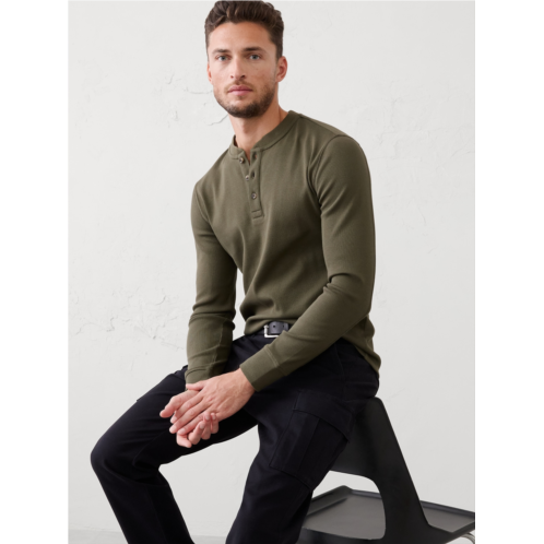bananarepublic Standard-Fit Mini Ribbed Henley