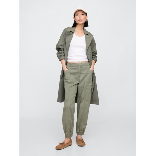 Gap Mid Rise Downtown Khaki Cargo Joggers