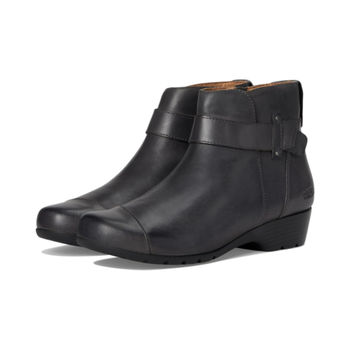 Taos Footwear Gazette