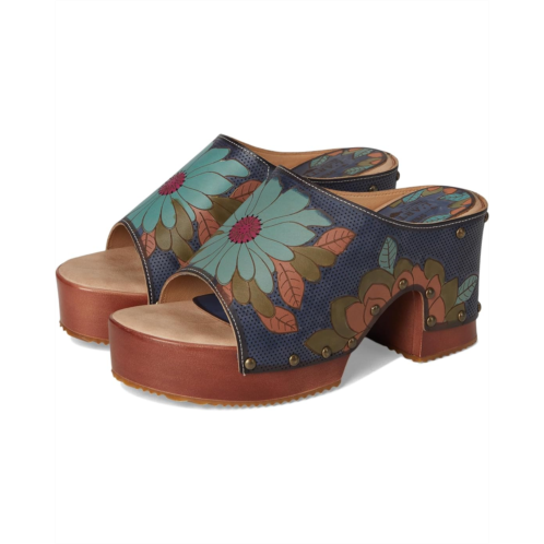 Womens LArtiste by Spring Step Teeshirt