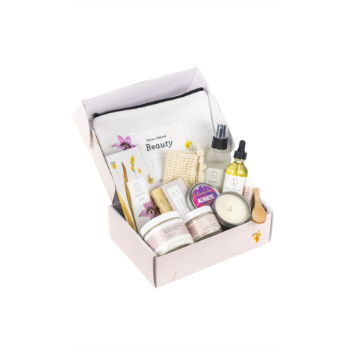 Lizush relaxing lavender spa gift box