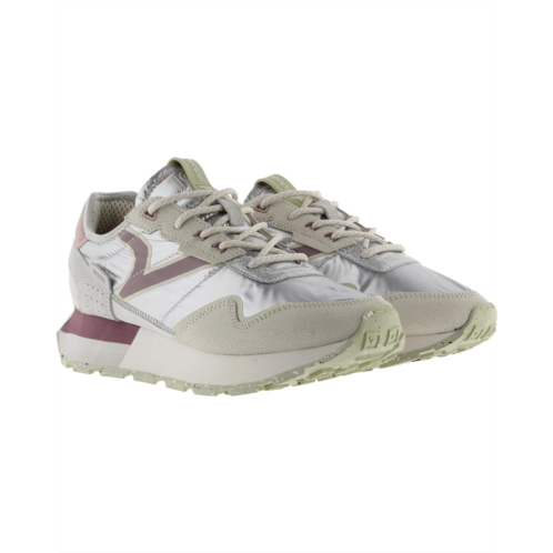 Victoria Wing - Sport Chic