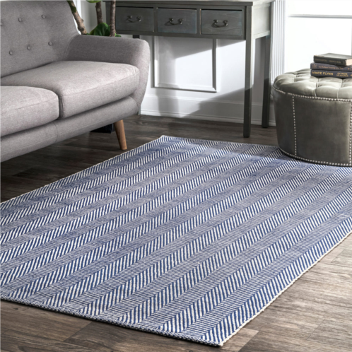 NuLOOM hand loomed kimberley area rug