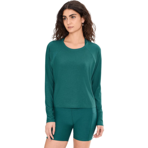 Womens Beyond Yoga Featherweight Daydreamer Pullover