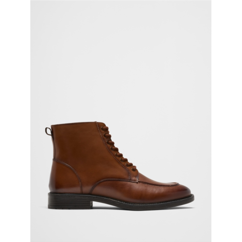 bananarepublic Smooth Leather Moc Toe Boot
