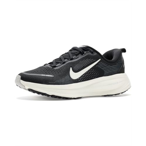 Nike Kids Vomero 18 (Little Kid/Big Kid)